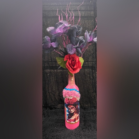 Hand Painted-Decoupaged Sugar Skull-Dia De Los Muertos-Day of the Dead Bottle - Picture 13 of 13